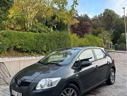 Grön Begagnad 2009 Toyota Auris Halvkombi | 27 500 kr (Bra pris)