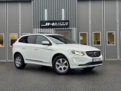 Vit Begagnad 2016 Volvo XC60 Standard SUV | 229 900 kr (Bra pris)