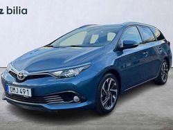 Blå Begagnad 2016 Toyota Auris Touring Sports Active Kombi | 159 900 kr (Marknadspris)