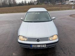 Silver Begagnad 2003 VW Golf IV Ocean Halvkombi | 22 500 kr (Marknadspris)