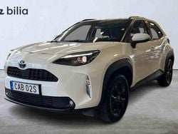 Vit Begagnad 2023 Toyota Yaris Cross Active SUV | 269 900 kr (Marknadspris)
