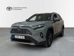 Grön Begagnad 2023 Toyota RAV4 Hybrid Executive SUV | 429 900 kr (Marknadspris)
