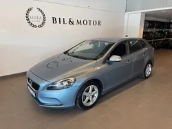 Ljusblå (blå) Begagnad 2016 Volvo V40 Kinetic Kombi | 159 900 kr (Lite dyr)