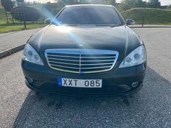 Svart Begagnad 2005 Mercedes S500 Sedan | 129 000 kr (Lite dyr)