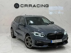 Mörkgrå Begagnad 2019 BMW 118 Sport Line Halvkombi | 224 900 kr (Marknadspris)