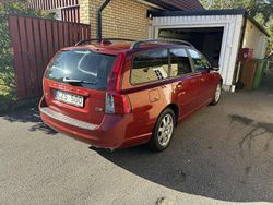 Röd Begagnad 2011 Volvo V50 Momentum Kombi | 59 000 kr (Marknadspris)