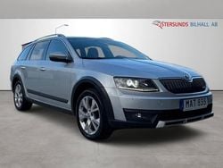 Silver Begagnad 2016 Skoda Octavia Scout Kombi | 169 900 kr (Dyr)
