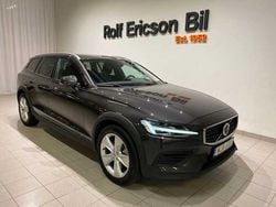 Begagnad 2024 Volvo V60 CC Kombi | 399 500 kr (Superpris)