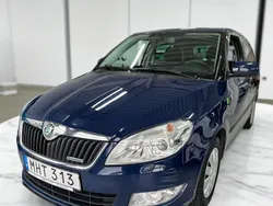Blå Begagnad 2012 Skoda Fabia Halvkombi | 49 900 kr (Marknadspris)