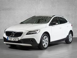 Vit Begagnad 2019 Volvo V40 CC Kombi | 219 900 kr (Marknadspris)