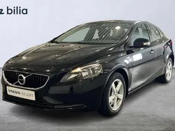 Svart Begagnad 2017 Volvo V40 Business Edition Kombi | 179 900 kr (Marknadspris)