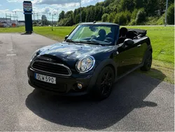 Svart Begagnad 2014 Mini ONE Halvkombi | 130 000 kr
