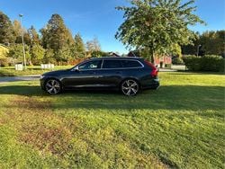 Grå Begagnad 2018 Volvo V90 R-Design Kombi | 235 500 kr (Marknadspris)