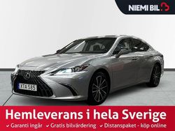 Silver Begagnad 2022 Lexus ES300H Limited Edition Sedan | 369 900 kr (Bra pris)