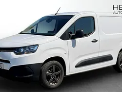 Vit (white) Begagnad 2022 Toyota Proace City Van | 194 900 kr (Bra pris)