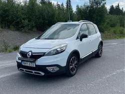 Vit Begagnad 2013 Renault Scénic III Bose Edition Minibuss | 60 000 kr (Marknadspris)