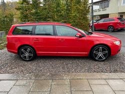 Röd Begagnad 2009 Volvo V70 Momentum Kombi | 38 000 kr (Superpris)