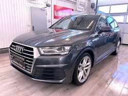 Grå Begagnad 2015 Audi Q7 S-Line SUV | 299 900 kr (Dyr)