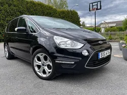 Svart Begagnad 2014 Ford S-MAX S Minibuss | 89 000 kr (Bra pris)
