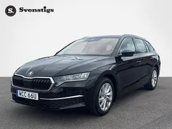 Svart Ny 2025 Skoda Octavia Selection Kombi | 373 500 kr (Marknadspris)