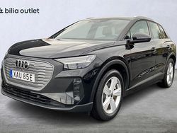 Svart Begagnad 2023 Audi Q4 e-tron Comfort SUV | 439 900 kr (Marknadspris)