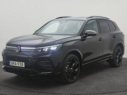 Svart Ny 2025 VW Tiguan R-line SUV | 647 100 kr
