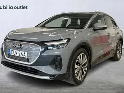 Grå Begagnad 2022 Audi Q4 e-tron Sport SUV | 399 000 kr (Marknadspris)