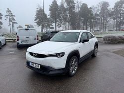 Vit Begagnad 2022 Mazda MX30 SUV | 157 900 kr (Marknadspris)