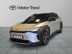 Silver Begagnad 2022 Toyota bZ4X Executive SUV | 399 500 kr (Marknadspris)