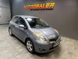 Blå Begagnad 2010 Toyota Yaris Halvkombi | 34 900 kr (Marknadspris)