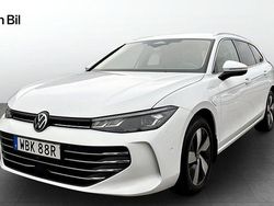 Vit Begagnad 2024 VW Passat Business Kombi | 449 900 kr