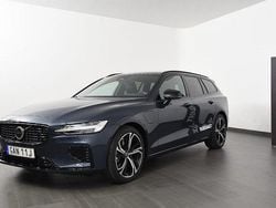 Mörkblå Begagnad 2024 Volvo V60 Plus Kombi | 514 500 kr (Lite dyr)