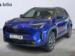 Mörkblå Ny 2024 Toyota Yaris Cross Active SUV | 309 900 kr (Marknadspris)