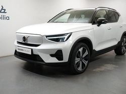 Vit Begagnad 2022 Volvo XC40 Core SUV | 314 900 kr