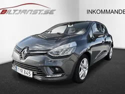 Grå Begagnad 2018 Renault Clio IV Halvkombi | 109 900 kr (Marknadspris)