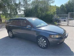 Grå Begagnad 2005 Volvo V50 Kinetic Kombi | 16 500 kr (Bra pris)