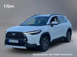 Vit Begagnad 2024 Toyota Corolla Cross SUV | 409 000 kr (Lite dyr)