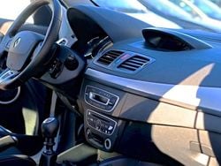 Vit Begagnad 2010 Renault Mégane III Halvkombi | 29 900 kr (Marknadspris)