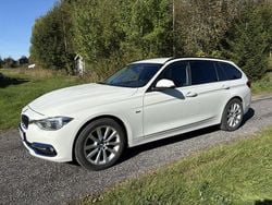 Vit Begagnad 2017 BMW 320 Sport Line Kombi | 169 000 kr (Superpris)