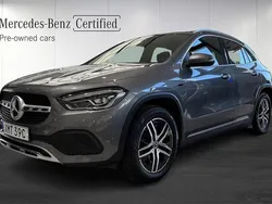 Mörkgrå (grey) Begagnad 2021 Mercedes GLA250 SUV | 349 900 kr