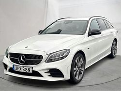 Vit Begagnad 2021 Mercedes C300 AMG Kombi | 269 000 kr
