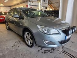 Grå Begagnad 2011 Opel Astra Enjoy Halvkombi | 49 900 kr (Marknadspris)
