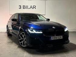 Blå Begagnad 2022 BMW 530 M Sport Sedan | 499 900 kr