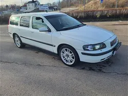 Vit Begagnad 2004 Volvo V70 Kombi | 25 000 kr (Marknadspris)
