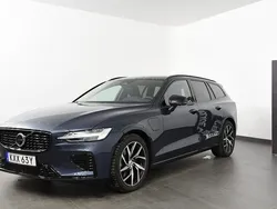 Mörkblå Ny 2024 Volvo V60 Plus Kombi | 605 600 kr