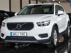 Vit Begagnad 2020 Volvo XC40 Momentum SUV | 264 500 kr (Superpris)
