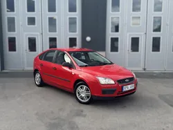 Röd Begagnad 2006 Ford Focus Halvkombi | 44 900 kr