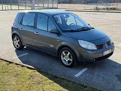 Grå Begagnad 2006 Renault Scénic II Minibuss | 22 500 kr (Marknadspris)