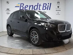 Safirsvart metalic Ny 2024 BMW iX1 M Sport SUV | 579 500 kr (Bra pris)