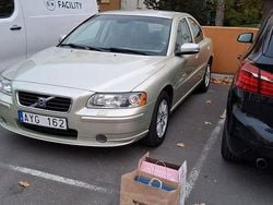 Begagnad 2007 Volvo S60 Momentum Sedan | 80 000 kr